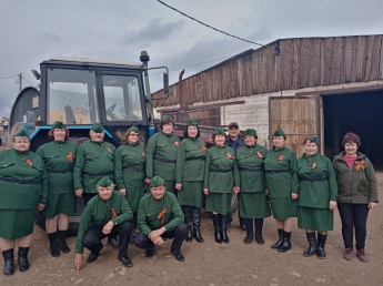 Выступление агитбригады "Этих дней не смолкнет слава"